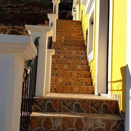Gompos Apartment - Cozy Apartment Next To The Sea - Amazing Sea View Sými Buitenkant foto
