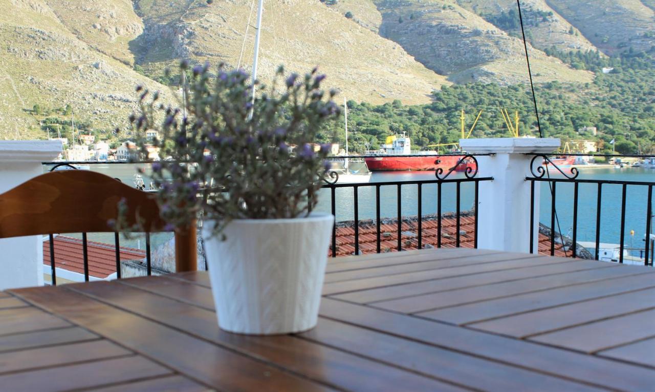 Gompos Apartment - Cozy Apartment Next To The Sea - Amazing Sea View Sými Buitenkant foto