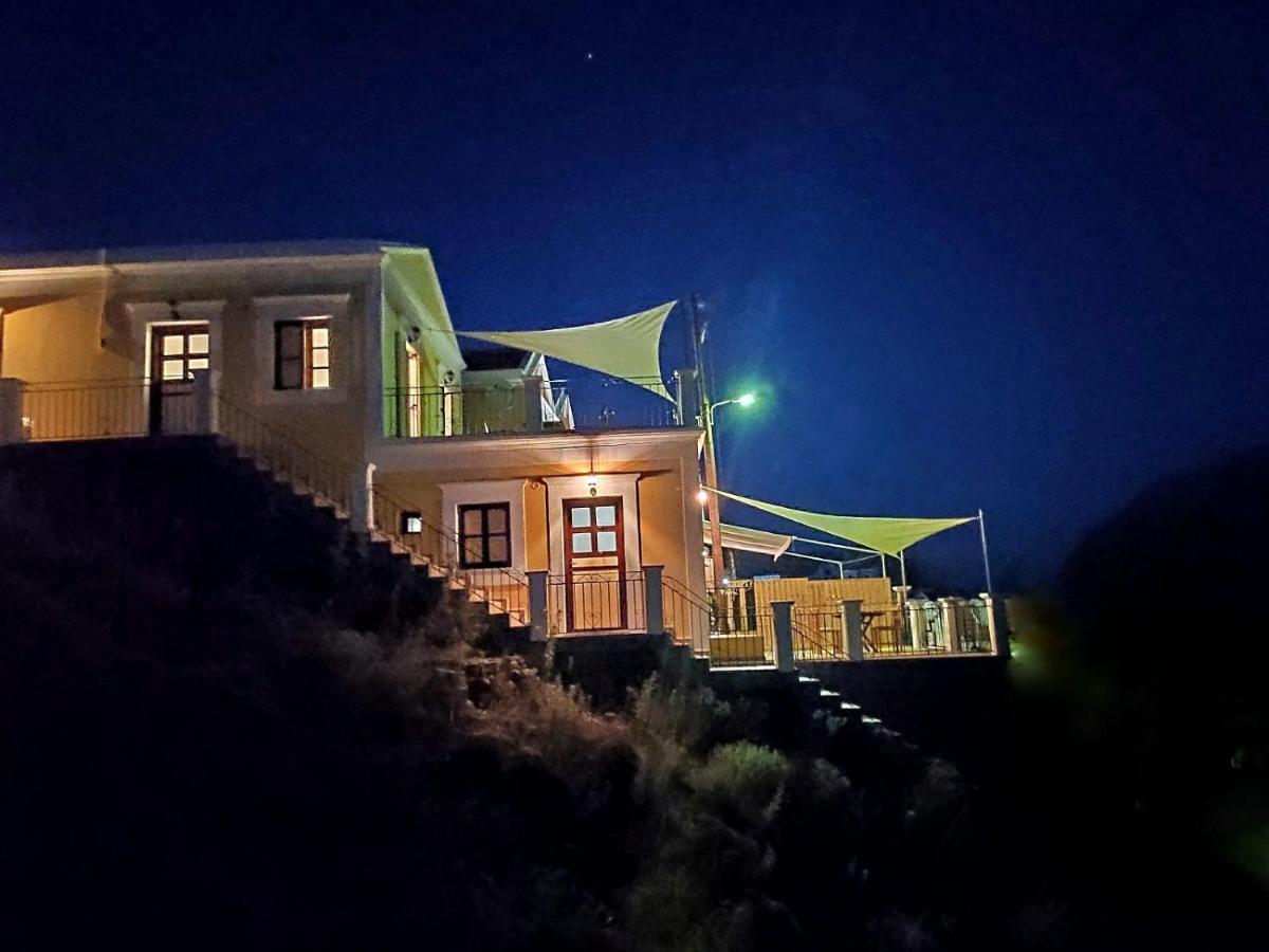 Gompos Apartment - Cozy Apartment Next To The Sea - Amazing Sea View Sými Buitenkant foto