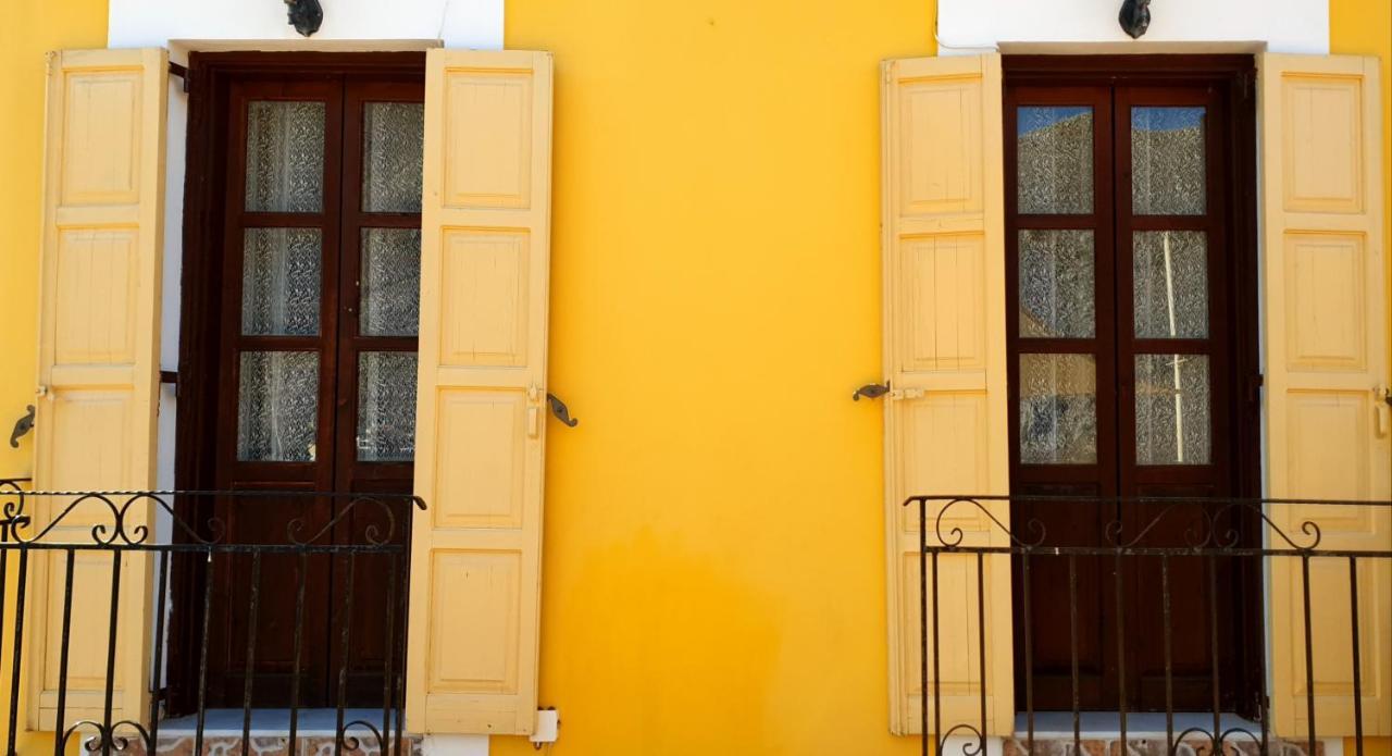 Gompos Apartment - Cozy Apartment Next To The Sea - Amazing Sea View Sými Buitenkant foto