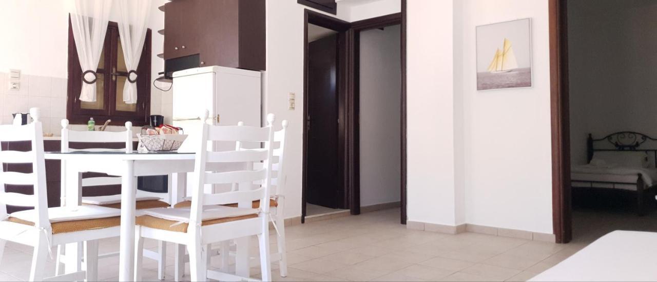 Gompos Apartment - Cozy Apartment Next To The Sea - Amazing Sea View Sými Buitenkant foto
