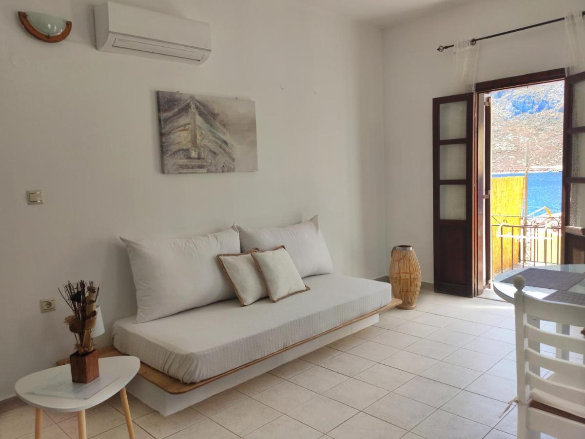 Gompos Apartment - Cozy Apartment Next To The Sea - Amazing Sea View Sými Buitenkant foto