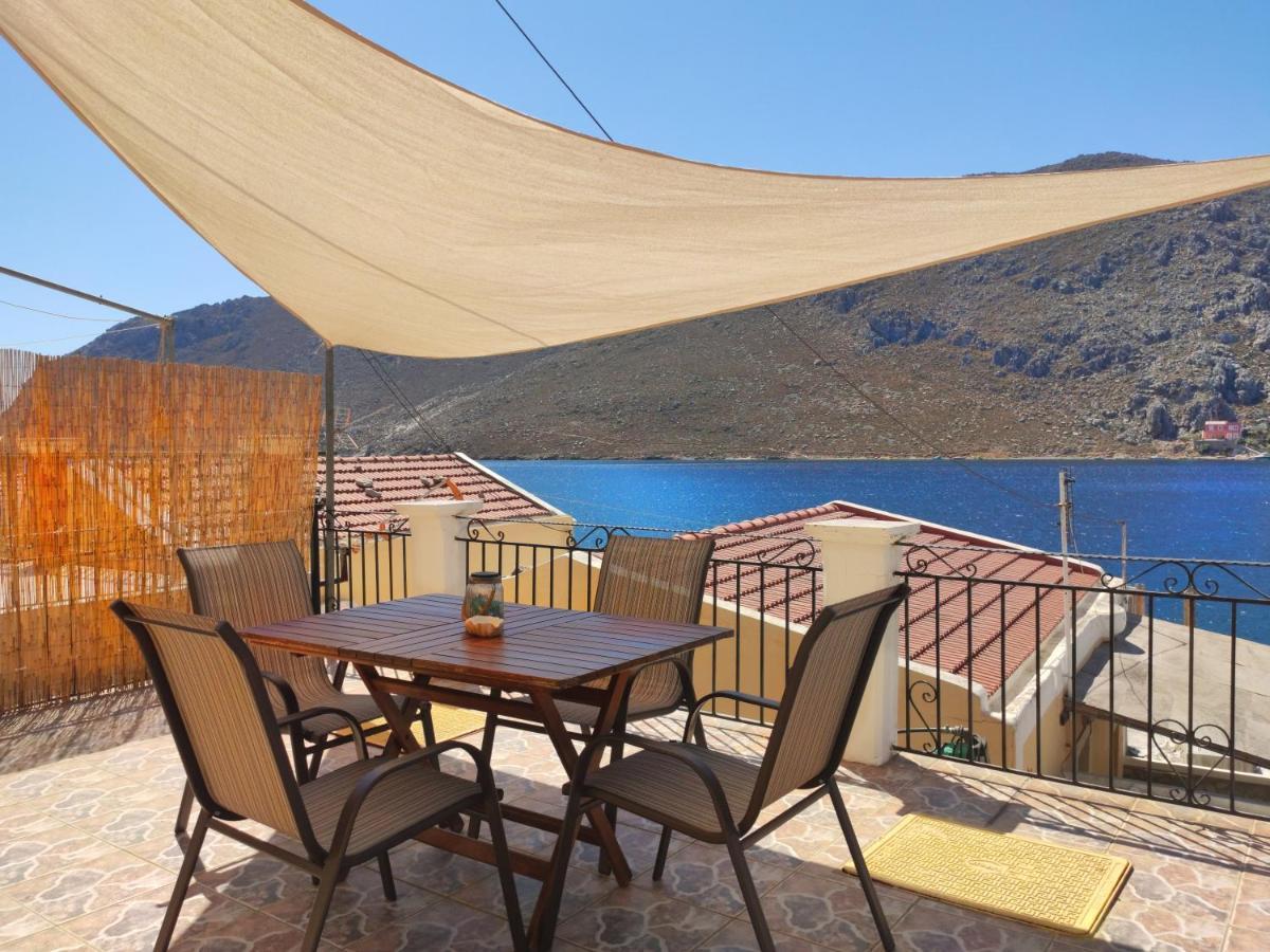 Gompos Apartment - Cozy Apartment Next To The Sea - Amazing Sea View Sými Buitenkant foto