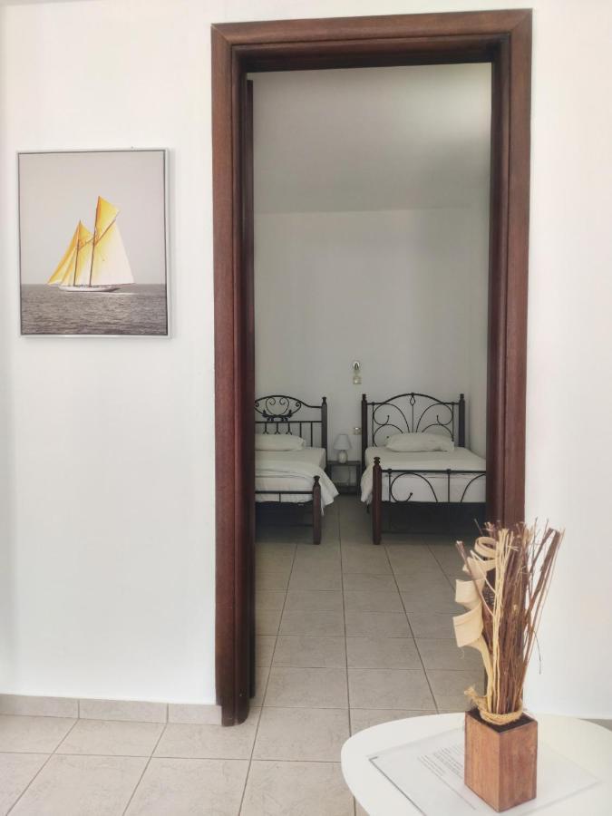 Gompos Apartment - Cozy Apartment Next To The Sea - Amazing Sea View Sými Buitenkant foto