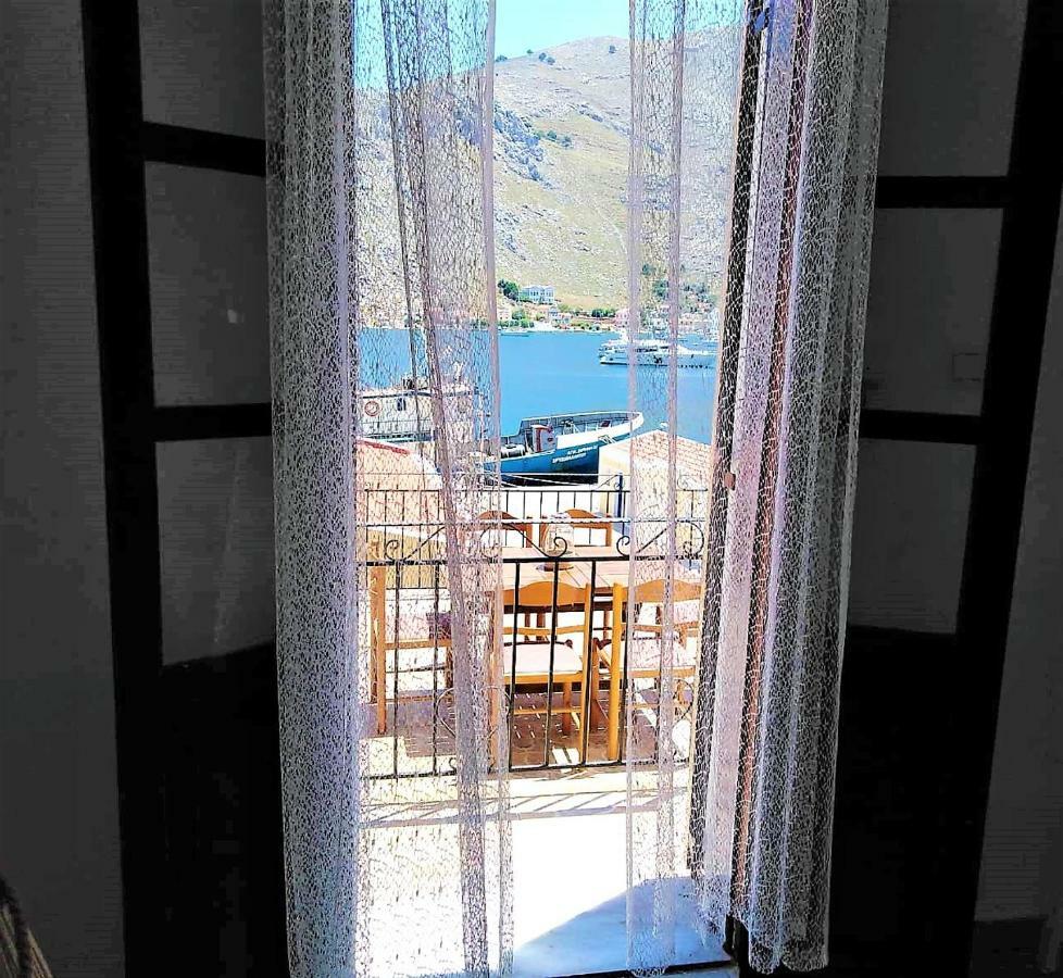 Gompos Apartment - Cozy Apartment Next To The Sea - Amazing Sea View Sými Buitenkant foto