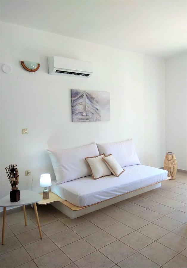Gompos Apartment - Cozy Apartment Next To The Sea - Amazing Sea View Sými Buitenkant foto