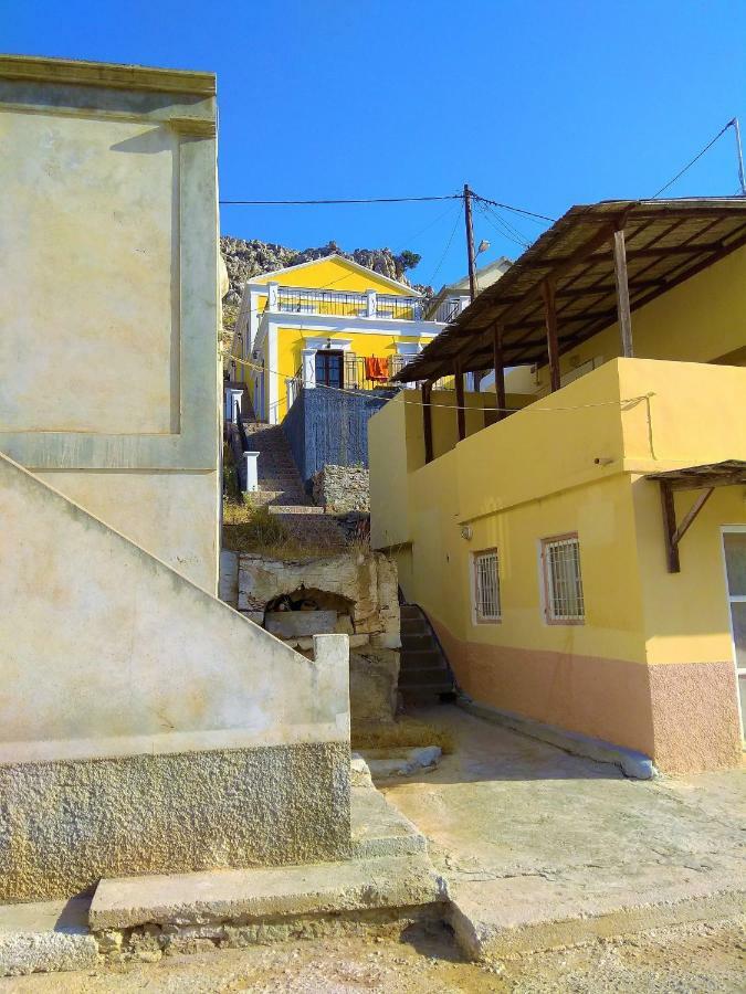 Gompos Apartment - Cozy Apartment Next To The Sea - Amazing Sea View Sými Buitenkant foto